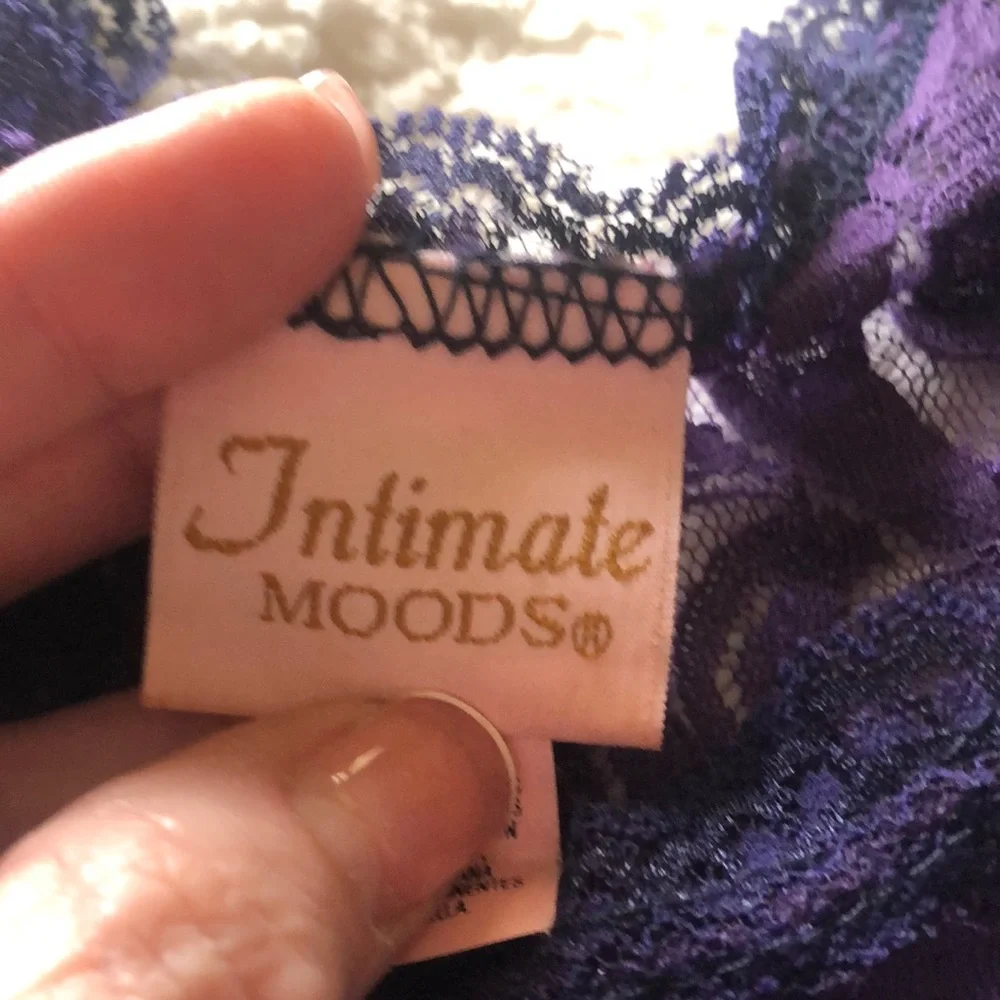 Intimate Moods - Picture 6 of 7